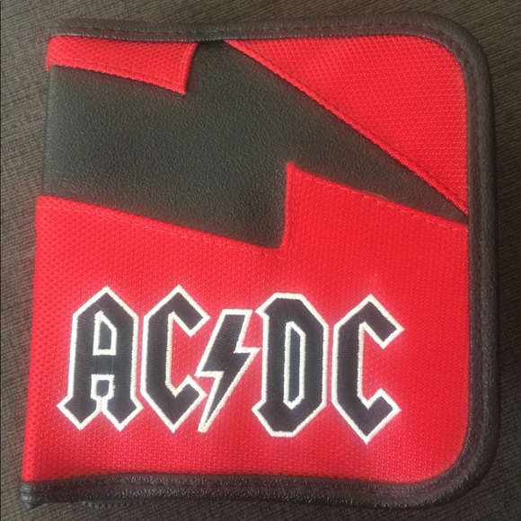 Vintage AC/DC Bundle tshirt, toque, cd holder - Picture 4 of 5